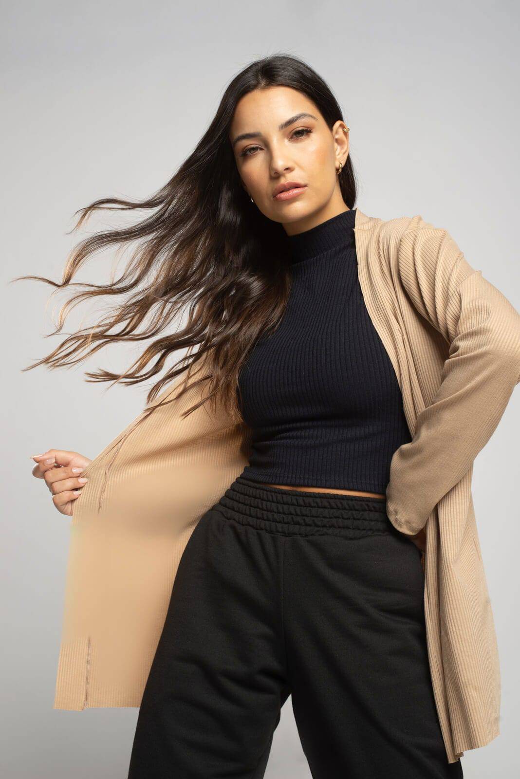 Cardigan Canelado Manga Longa Bege - Vicbela
