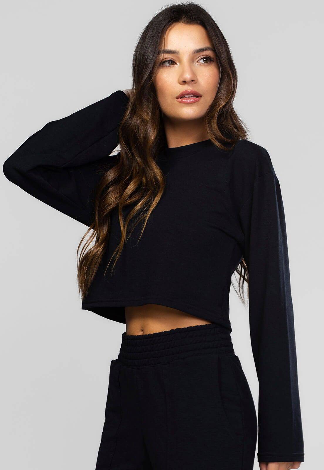 Casaco Cropped Manga Longa Moletinho Preto - Vicbela