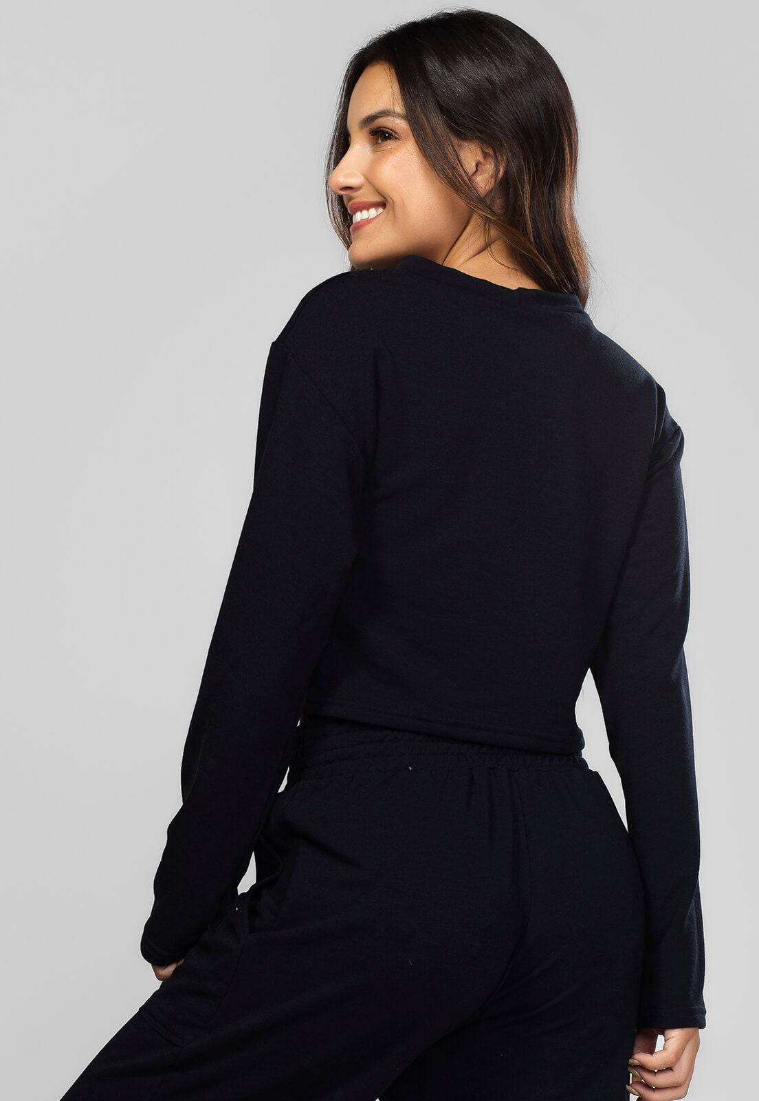 Casaco Cropped Manga Longa Moletinho Preto - Vicbela