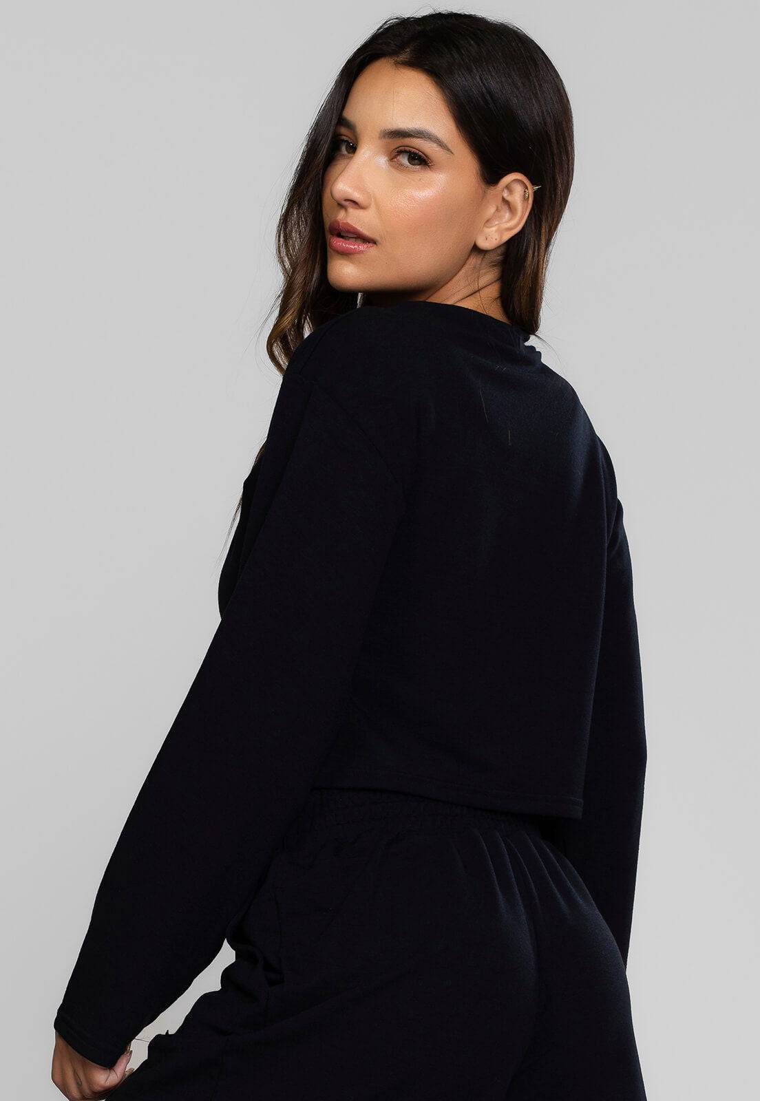 Casaco Cropped Manga Longa Moletinho Preto - Vicbela