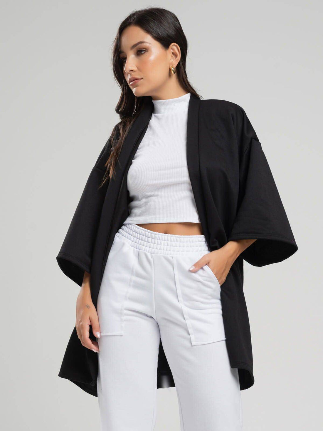 Casaco Kimono Over Moletinho Manga Longa Preto - Vicbela