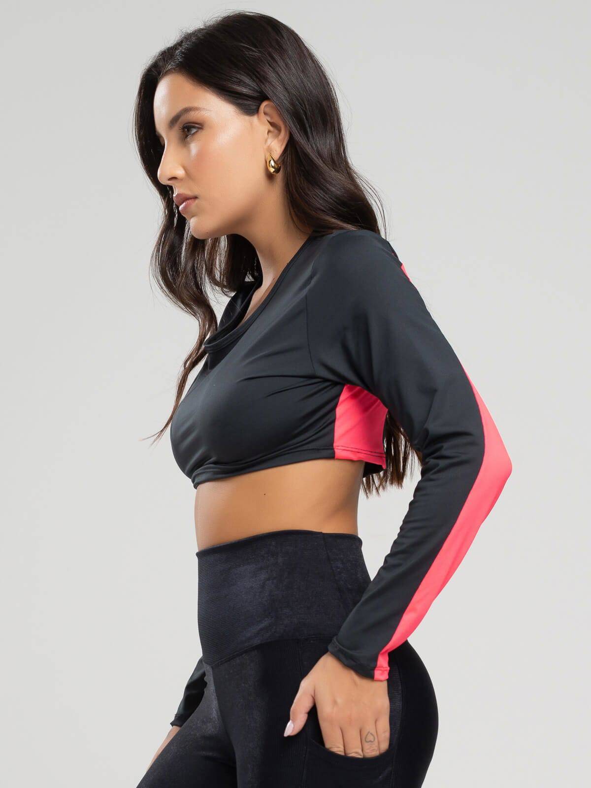 Cropped Proteção UV Faixa nas Costas Preto - Vicbela