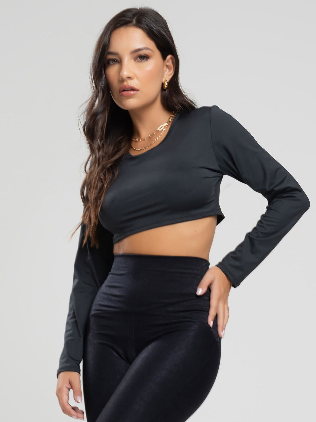 Cropped Proteção UV Liso Preto - Vicbela