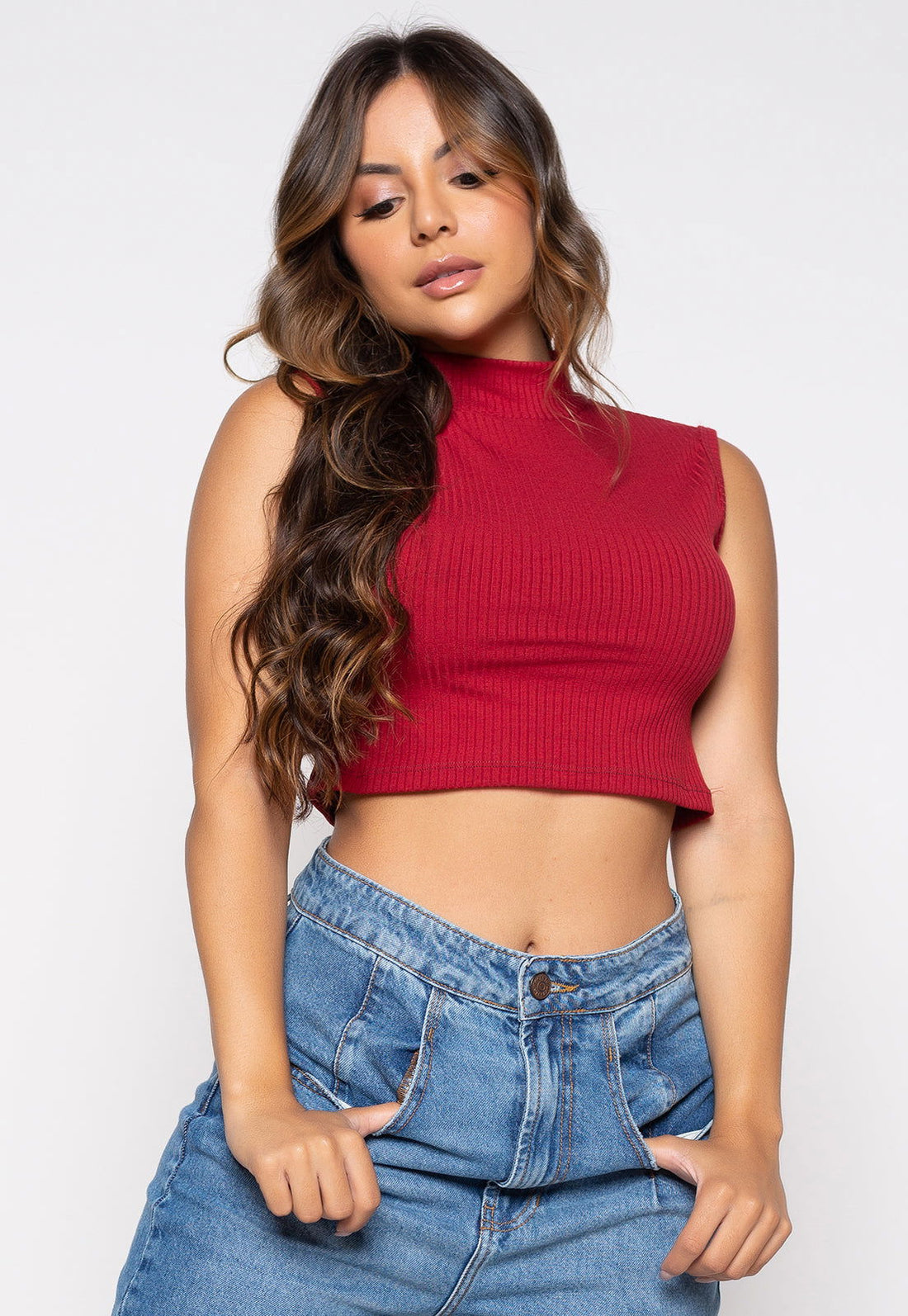 Cropped Regata Gola Alta Vermelho - Vicbela