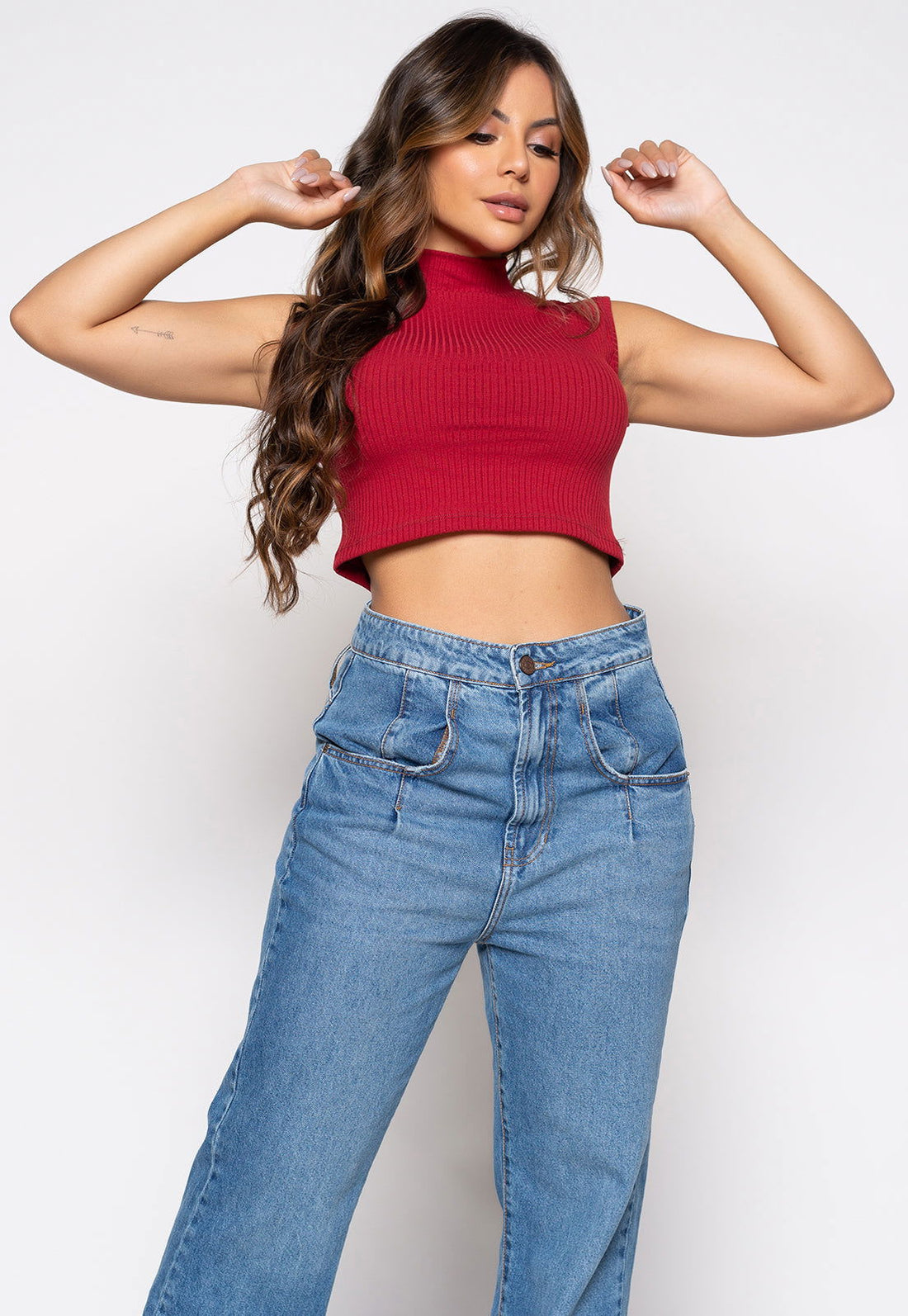 Cropped Regata Gola Alta Vermelho - Vicbela