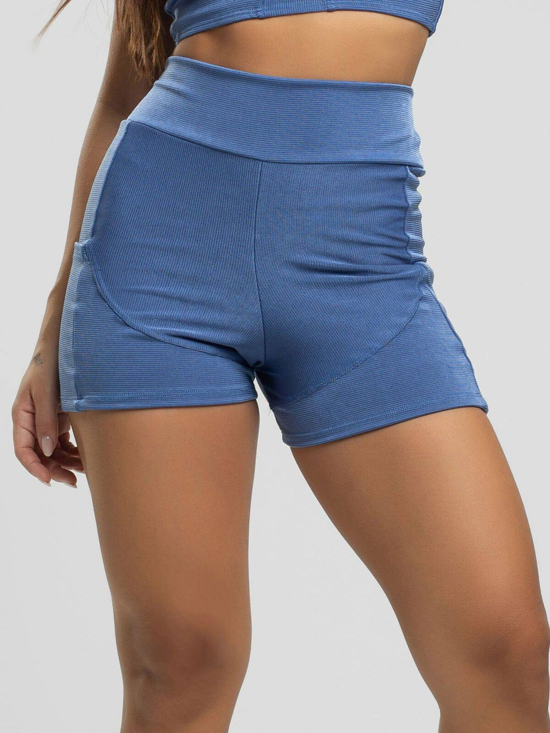 Short Curto Com Bolso Suplex Wonder Azul - Vicbela