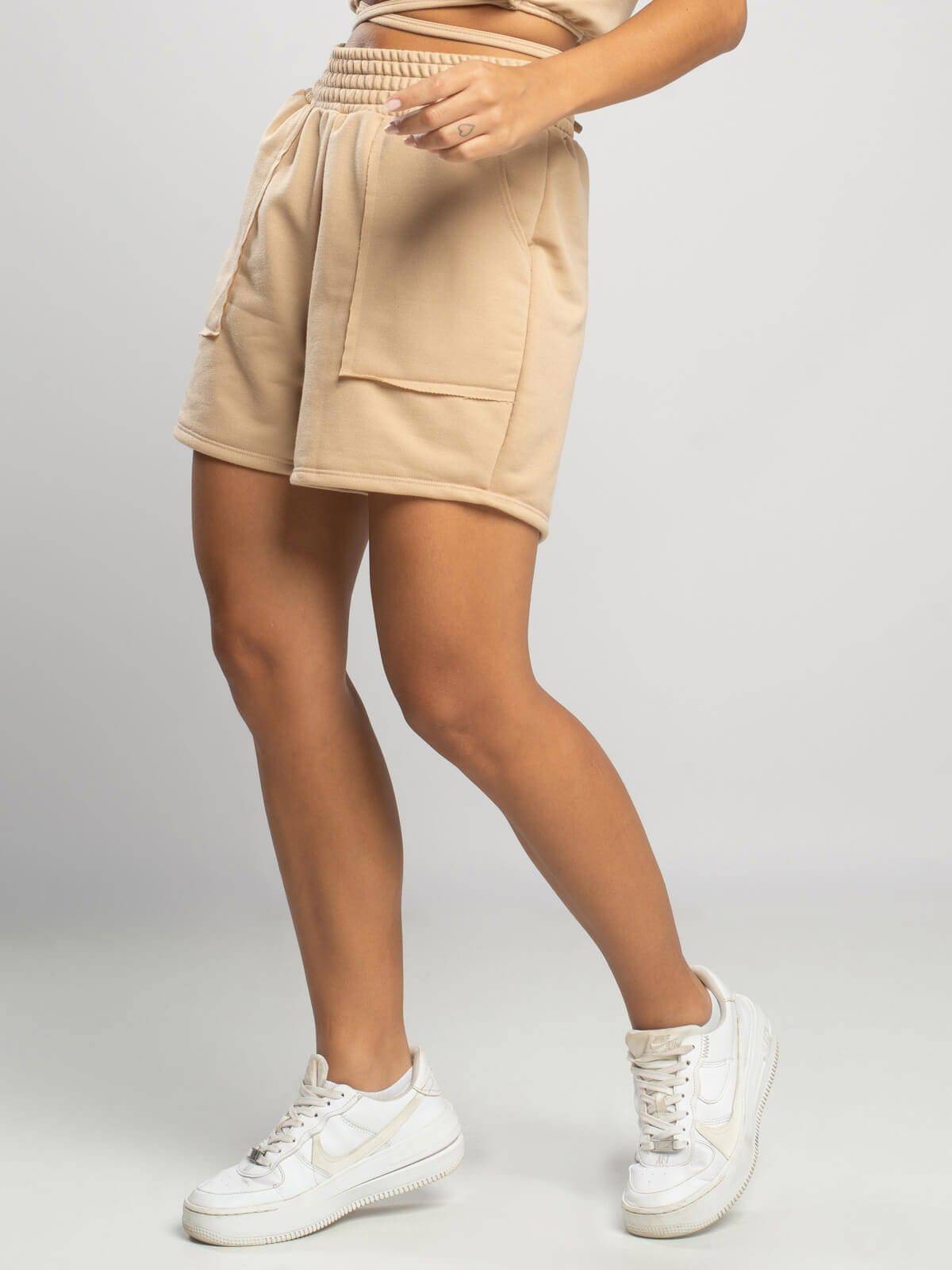 Short Curto Moletinho Bege - Vicbela