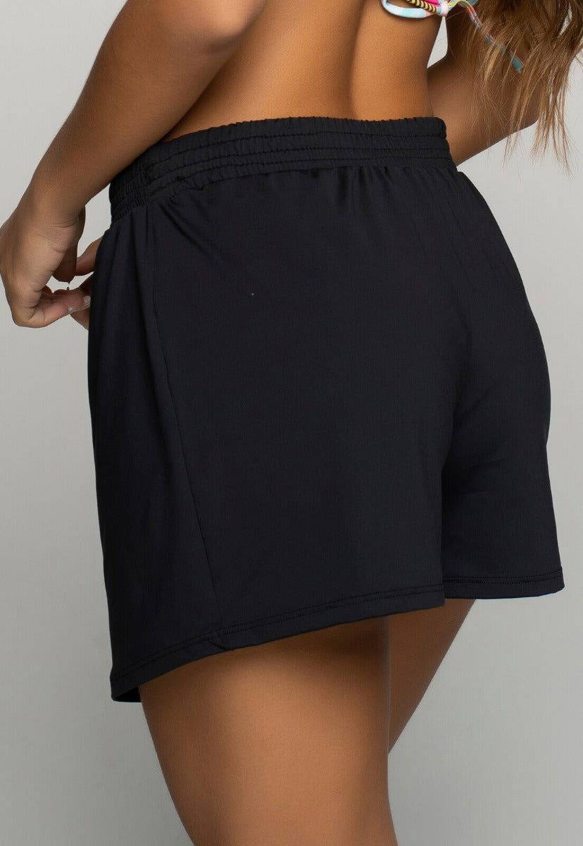 Short Curto Proteção UV Liso Preto - Vicbela