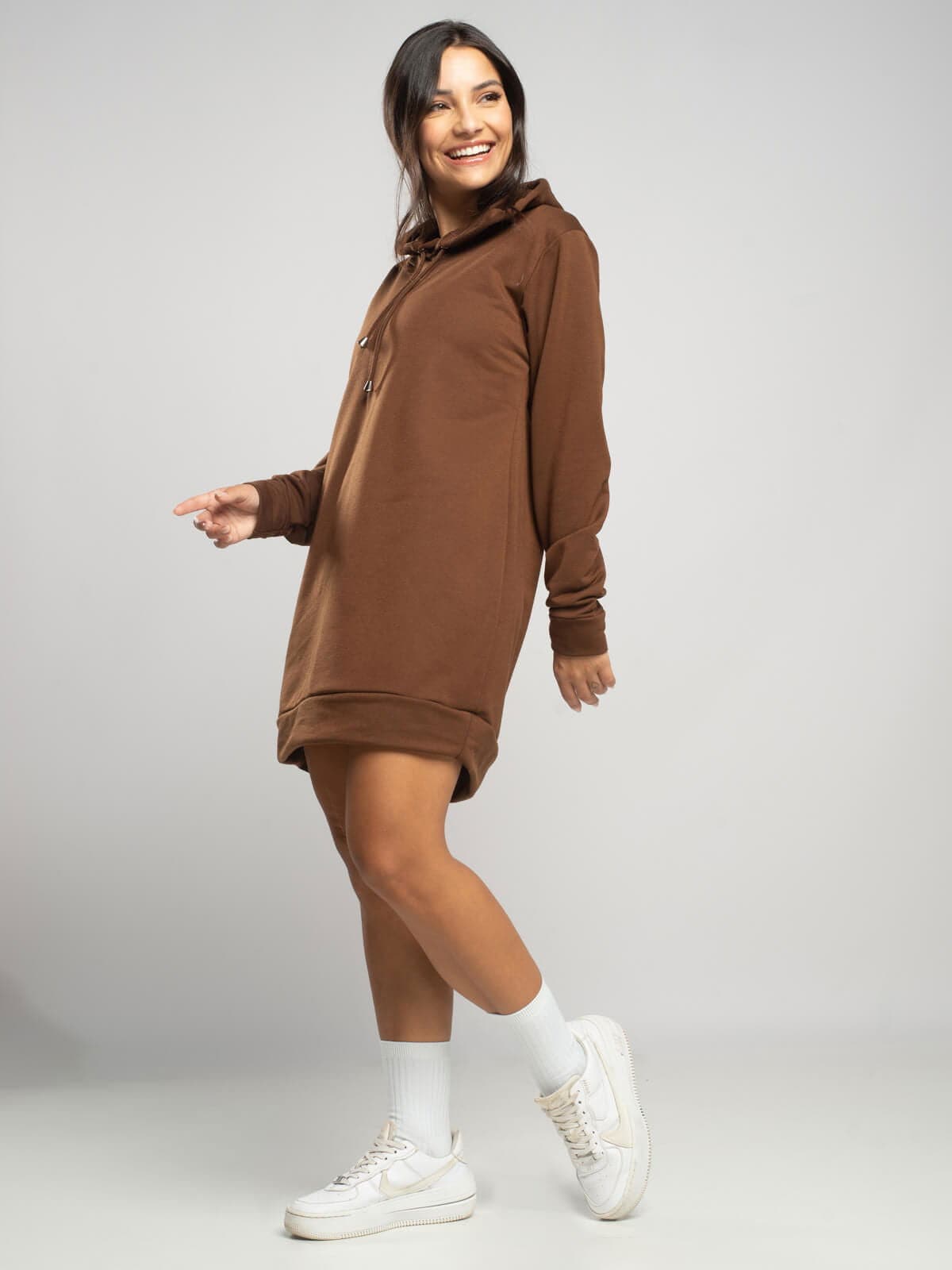 Vestido Blusão Com Capuz Manga Longa Marrom - Vicbela