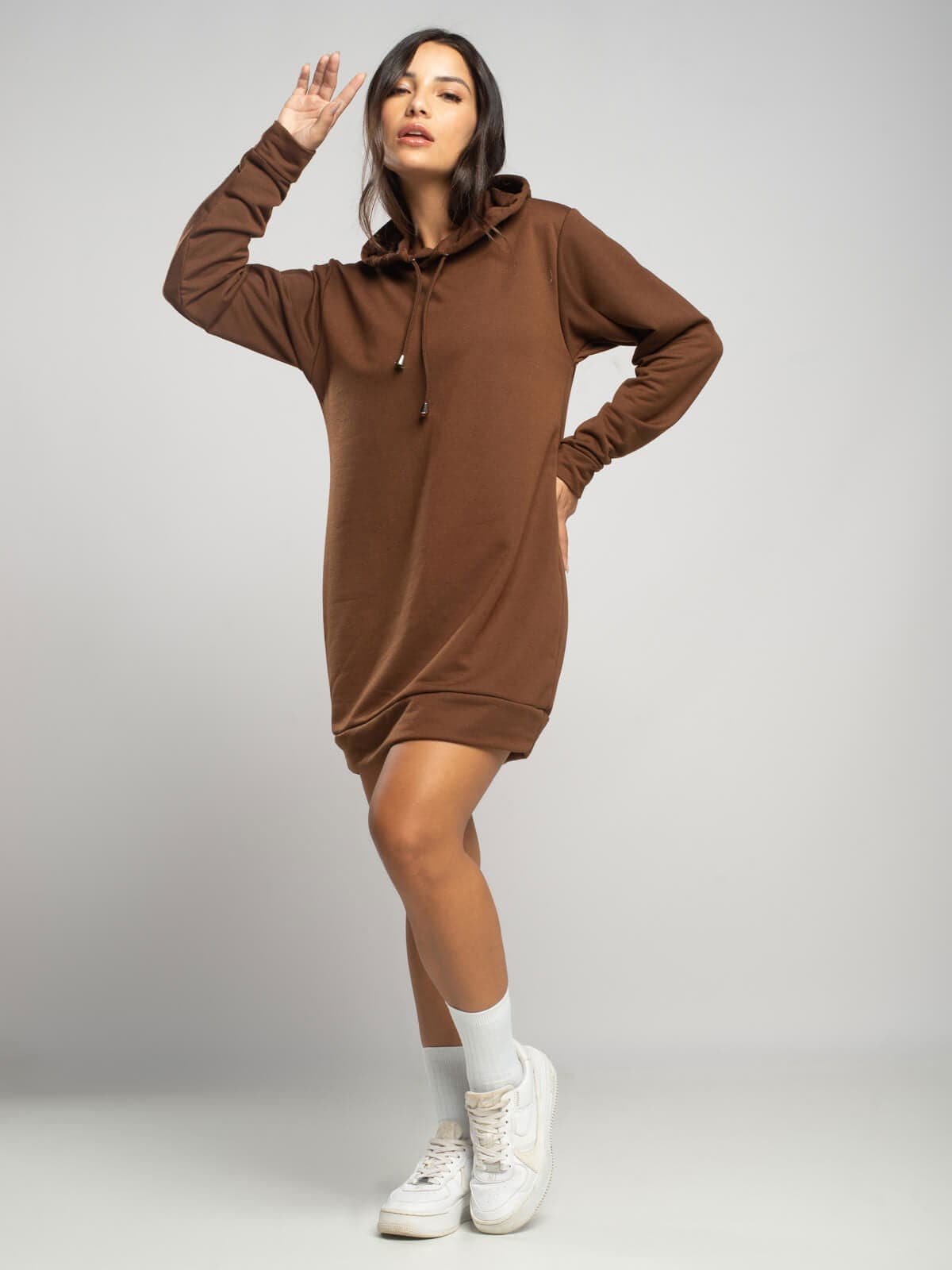 Vestido Blusão Com Capuz Manga Longa Marrom - Vicbela