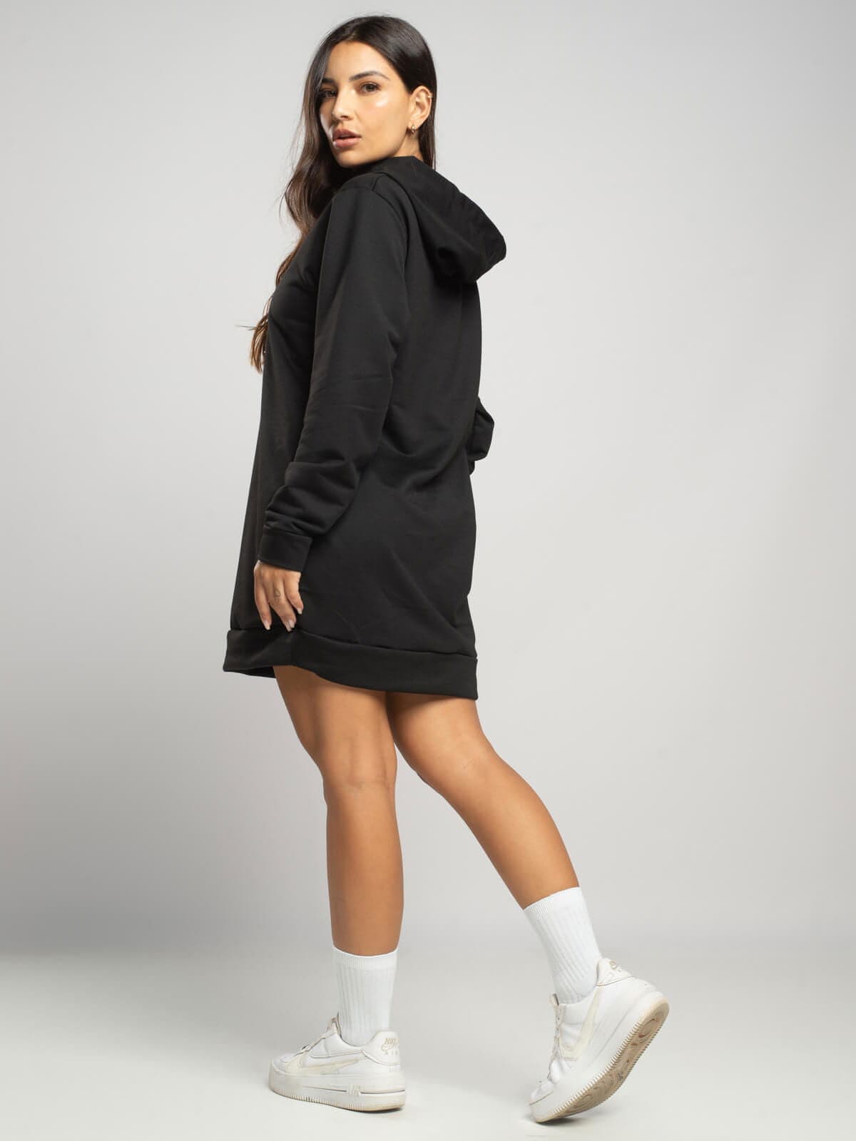 Vestido Blusão Com Capuz Manga Longa Preto - Vicbela