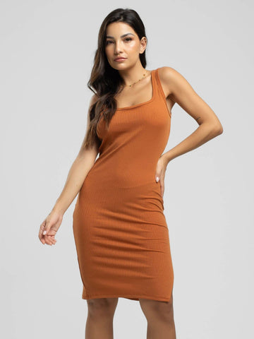 Vestido Midi Alça Regata Canelado Decote na Perna Terracota - Vicbela