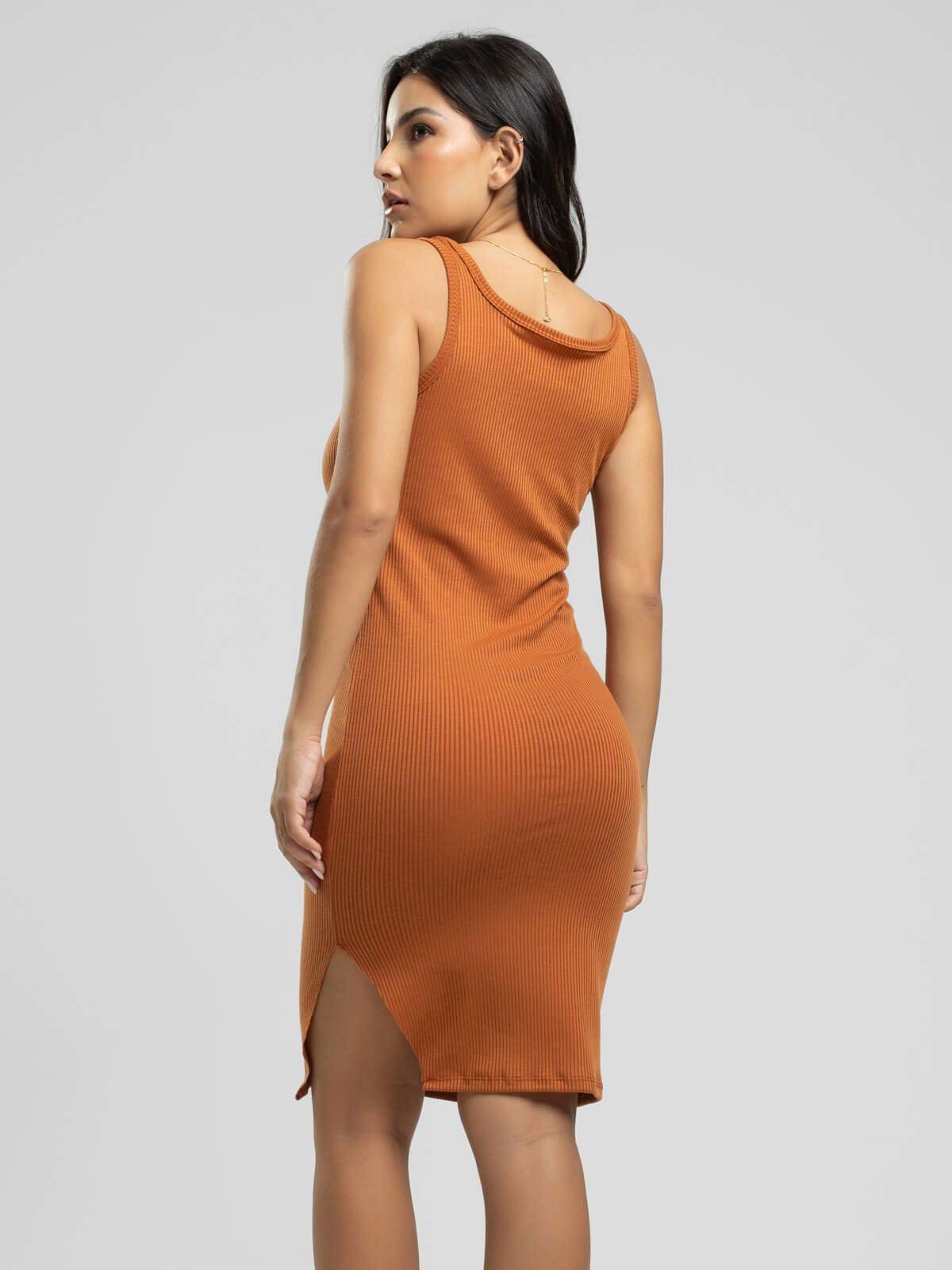 Vestido Midi Alça Regata Canelado Decote na Perna Terracota - Vicbela