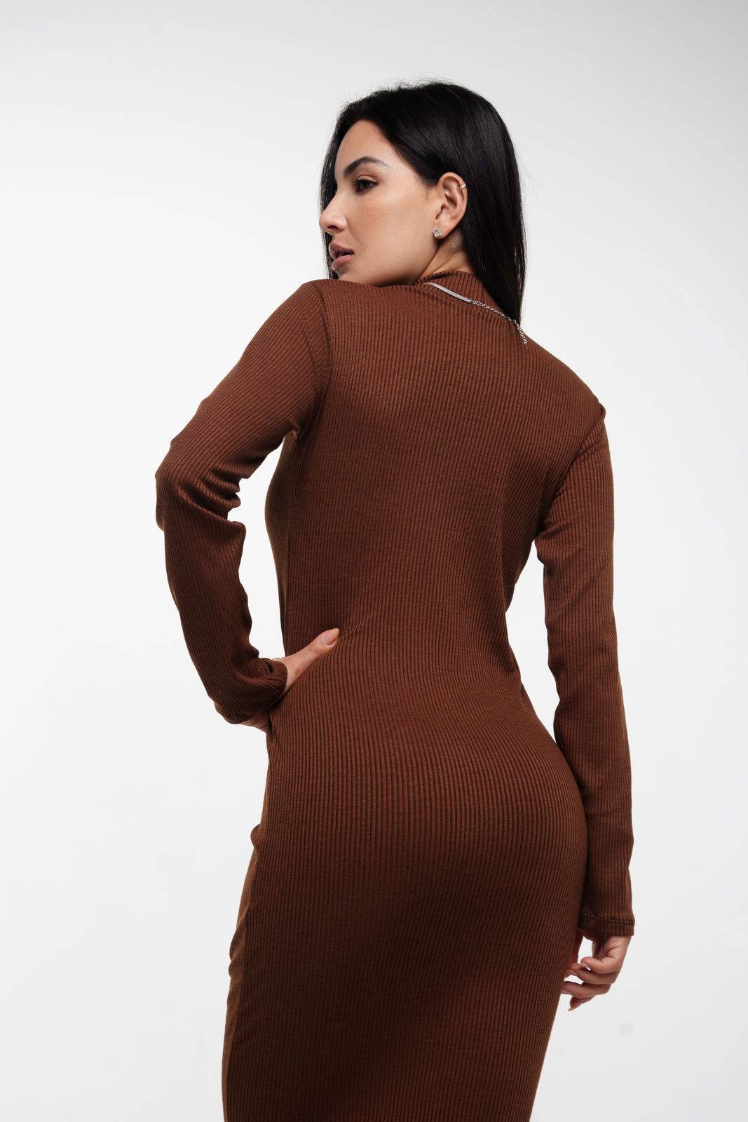 Vestido Midi Manga Longa Gola Alta Marrom - Vicbela