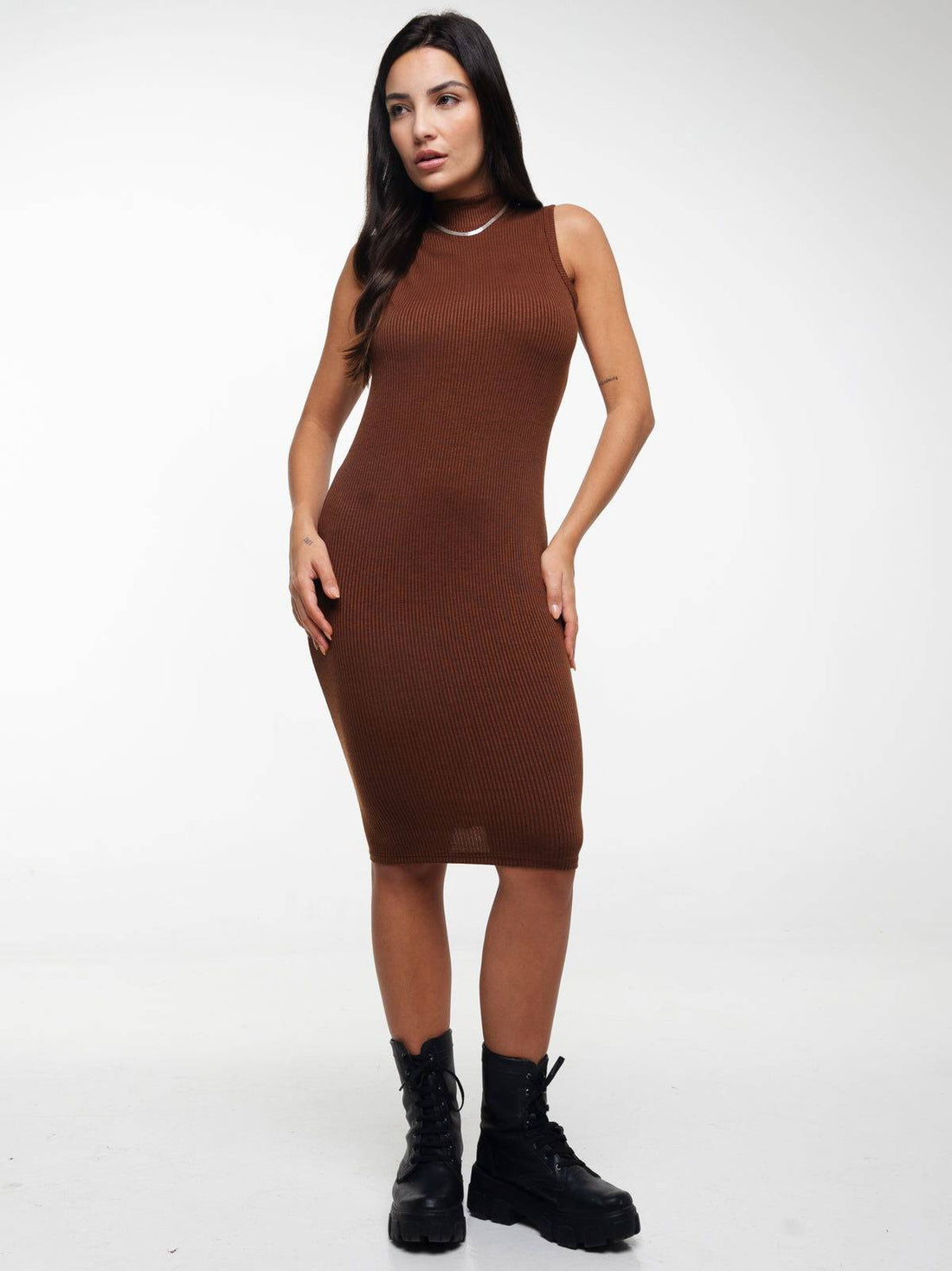 Vestido Midi Regata Gola Alta Marrom - Vicbela