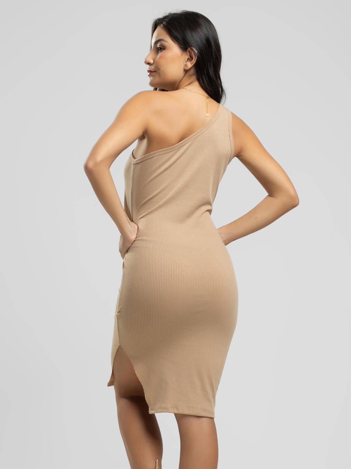 Vestido Midi Um Ombro Só Canelado Decote na Perna Bege - Vicbela